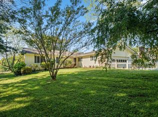 119 W Chippendale Dr, Mills River, NC 28759