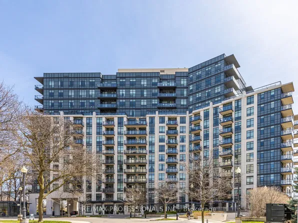 1135 Royal York Rd #801, Toronto, ON M9A 0C3