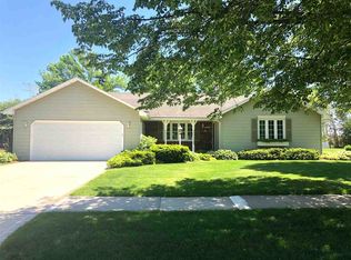 1419 S 7th St, De Pere, WI 54115