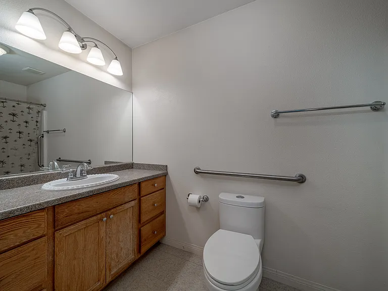 730 Pine Ave — Photo 18