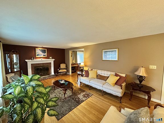 5th image of 97 Brookview Road