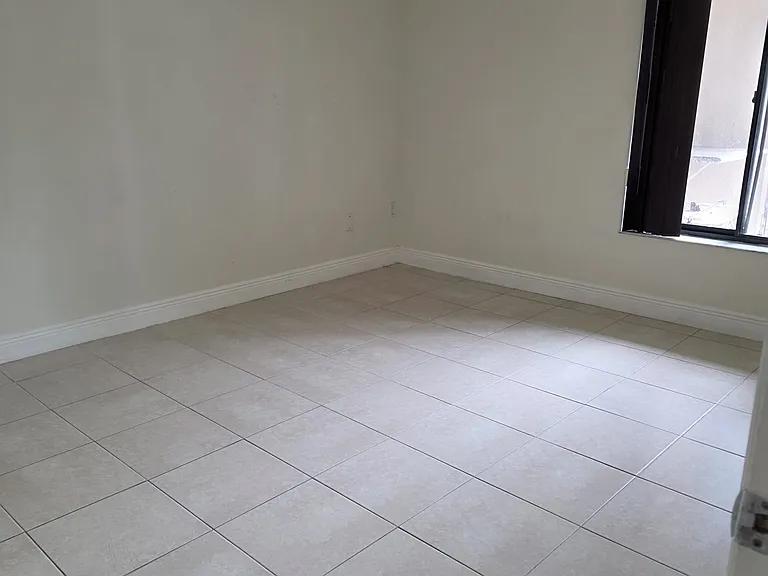 8420 SW 133 Avenue Rd #200 — Photo 12