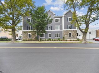 86 Park Ave APT 303, Summit, NJ 07901