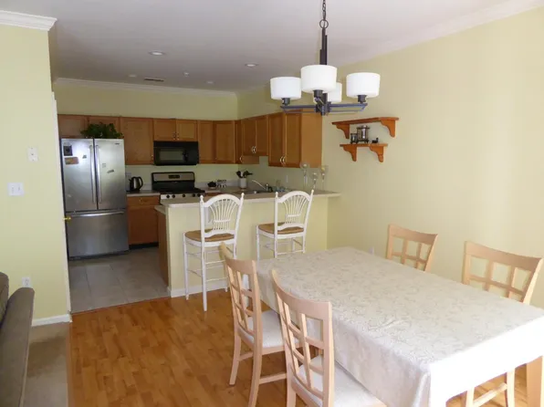 25 Mountainview Ct #25B, Riverdale, NJ 07457