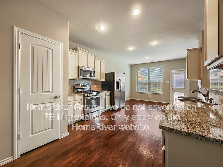 1746 Kilmory Ct — Photo 7