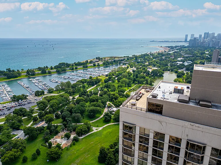 2650 N Lakeview Ave #2801 — Photo 40