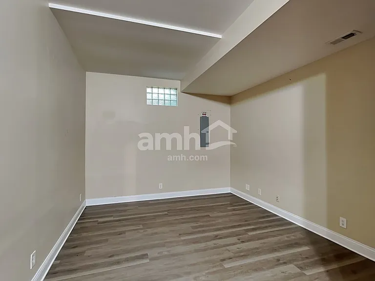 2210 Scheper Ct — Photo 18