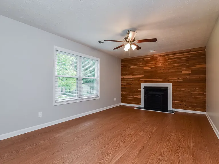 3939 Valley Brook Rd — Photo 6