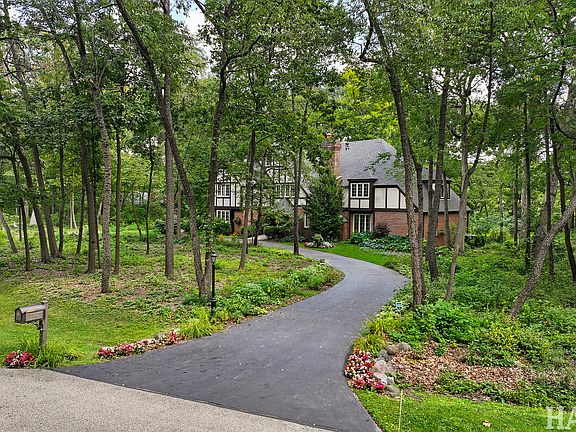 3rd image of 23785 W Barnswallow Ln