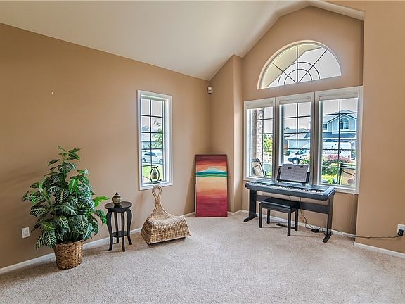 5th image of 13407 157th Street Ct E