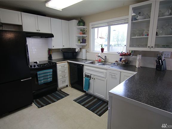 4th image of 2122 141st Pl NE