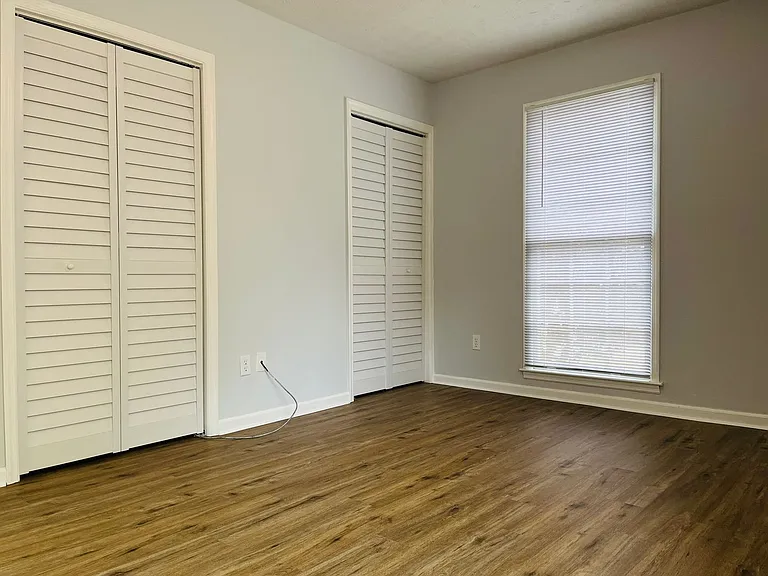 104 Peachtree Ct — Photo 11