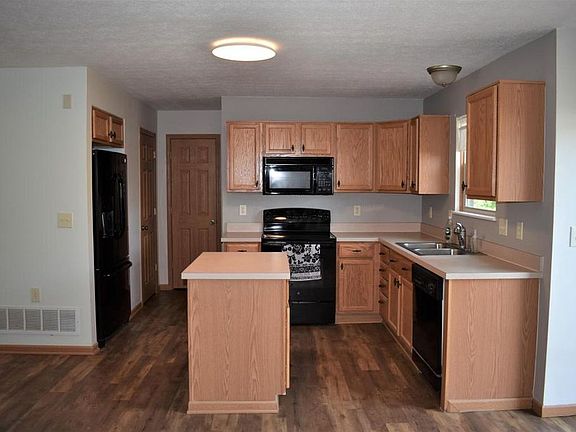 5th image of 2088 Winding Hollow Dr