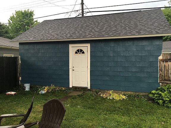 2nd image of 722 S Main St
