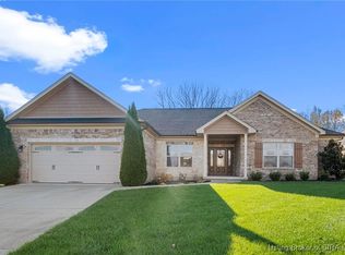 3102 Crystal Lake Dr, Jeffersonville, IN 47130