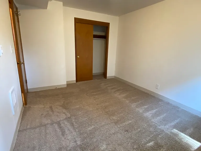 4603 40th Ave NE #1/2 — Photo 9