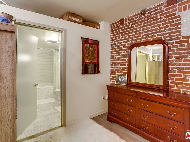 527 Molino St #310 — Photo 9