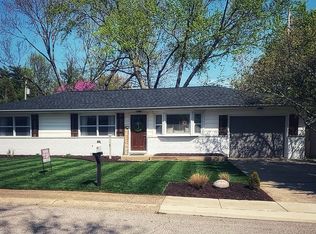 6 Lariat Dr, Springfield, IL 62702