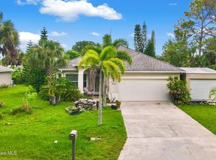 463 Avocado Rd NW, Palm Bay, FL 32907