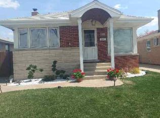 4535 Rose St, Schiller Park, IL