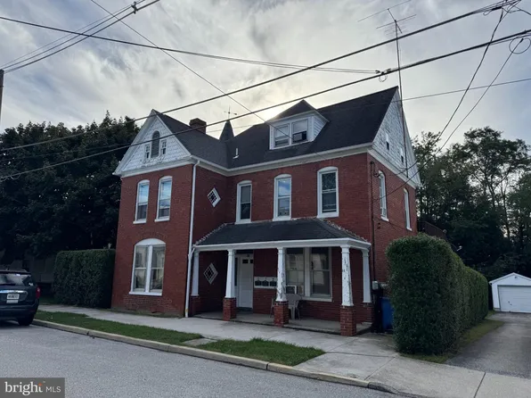 41 Lumber St, Littlestown, PA 17340