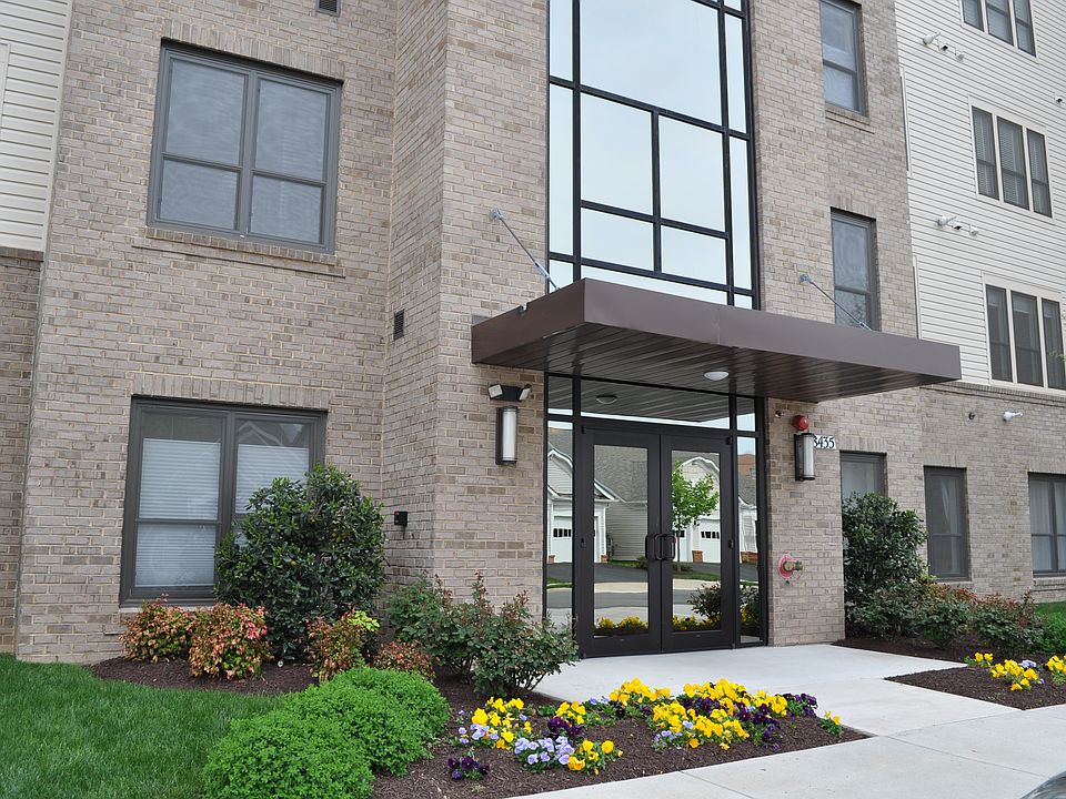 Front Entry to Building