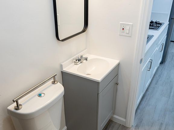 5th image of 2460 L St #3
