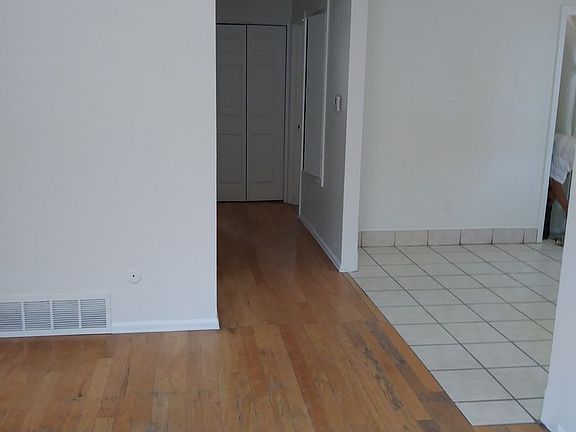 4th image of 224 S Canosa Ct #0