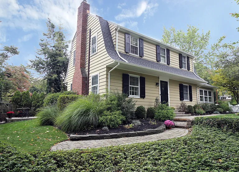 52 Hobart Ave — Photo 25