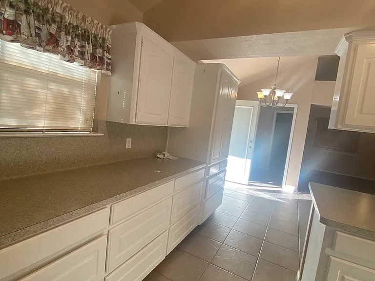 6129 Fox Ridge Dr — Photo 13