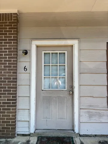 2 bed, 800 sqft, $695 — Photo 1
