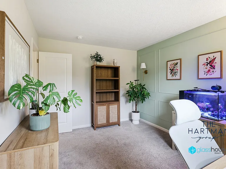 1018 Louise Dr — Photo 32