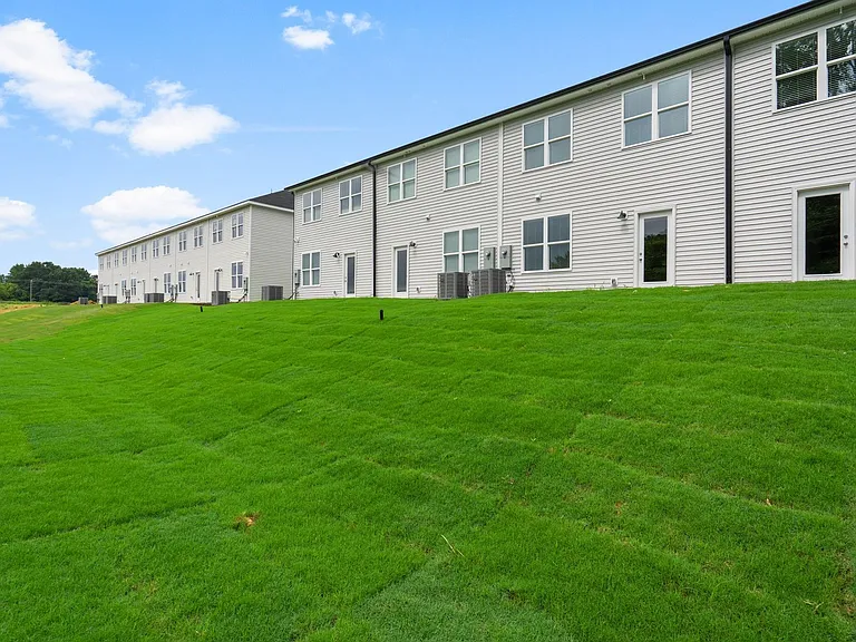 329 W Saltgrass Ln — Photo 17
