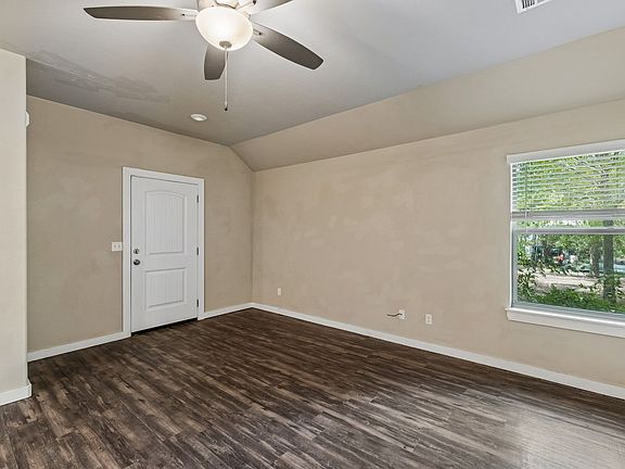 5th image of 706 W London St