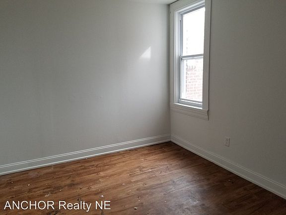 3rd image of 6420 Chelwynde Ave