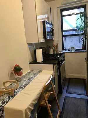 Rented by Dynamik Realty | media 8