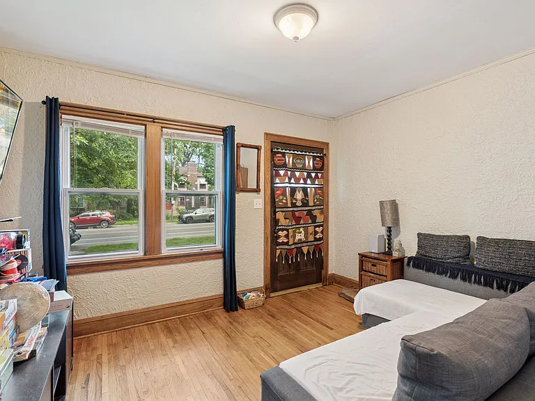 1672 Randolph Ave — Photo 5