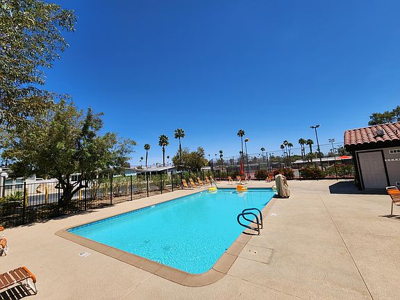 5th image of 156 Yucca Dr
