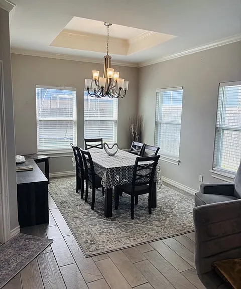 3734 Berkeley Dr — Photo 3