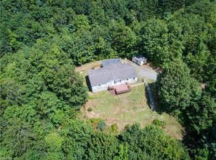 140 Winding Ridge Rd, Black Mountain, NC 28711