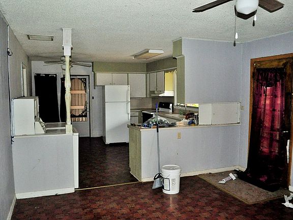4th image of 500 W Texas Ave