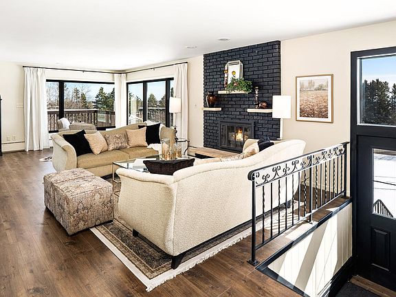 5th image of 3273 Strand Rd