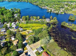 16 Black Point Rd, Webster, MA 01570