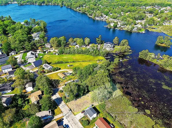 16 Black Point Rd, Webster, MA 01570