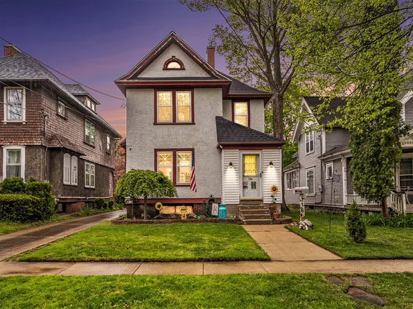 116 W Hanover St, Marshall, MI 49068