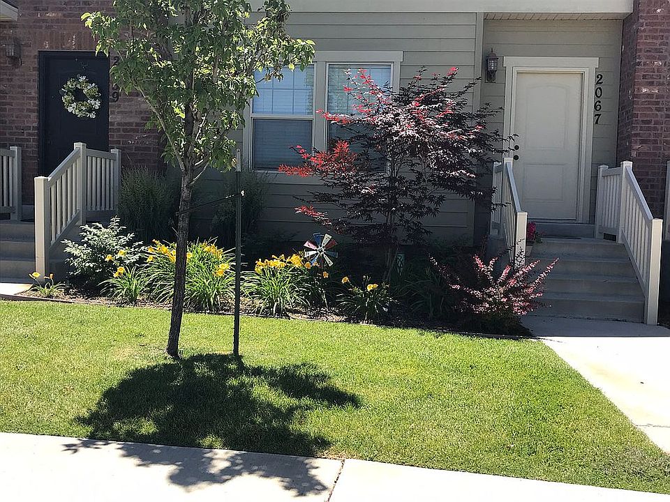 2nd image of 2067 W Crescent Row