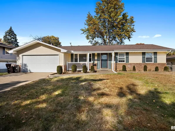 2813 W Creston Ln, Peoria, IL 61604