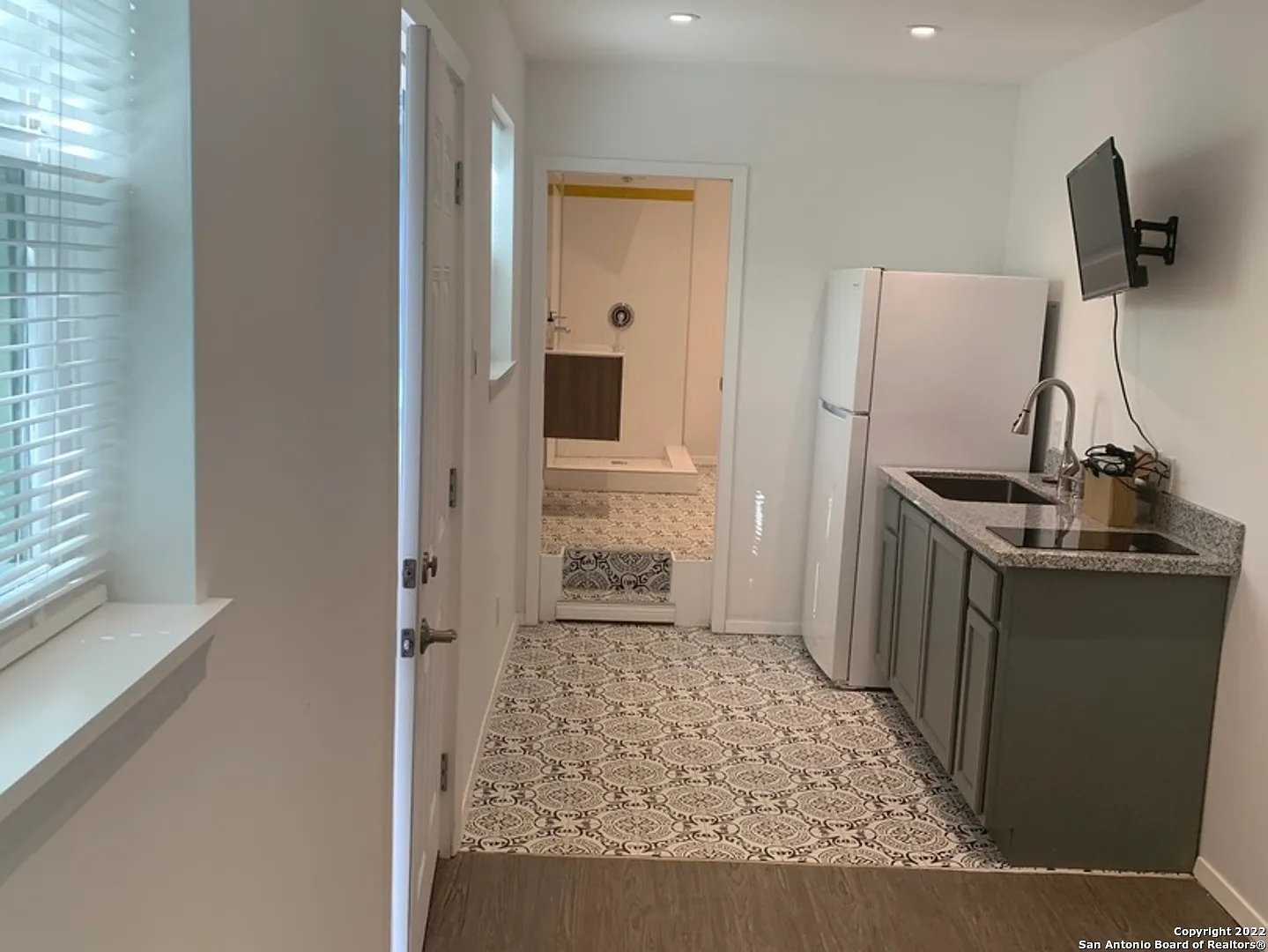 1 bed, 400 sqft, $750 — Photo 2