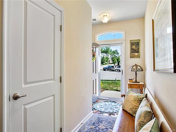 5th image of 553 Creekwillow Dr