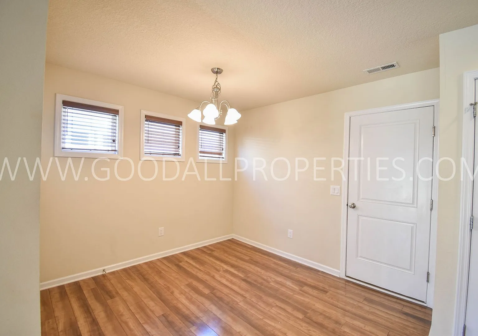 2-Bedroom Townhome with Dual Primary Suites — Photo 4